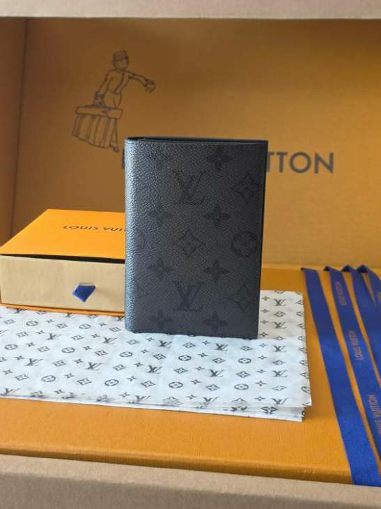 Picture of Louis Vuitton Wallets _SKUfw223582954fw